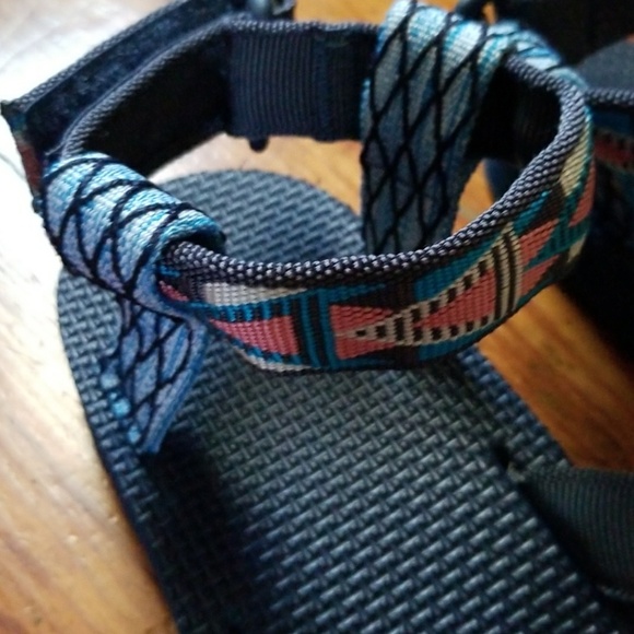 Teva Sandals NWOT - Picture 3 of 4